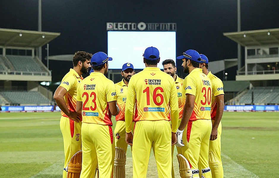 A Pink Evening in Lahore: Two Signed Shirts, Pink Stumps, and the Number That Never Made the Board